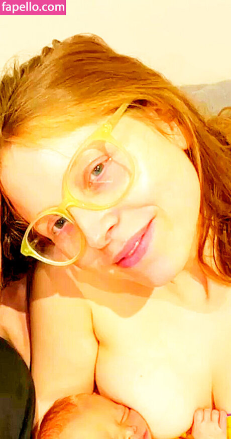 Jessie Cave ヌードのポルノスター 画像