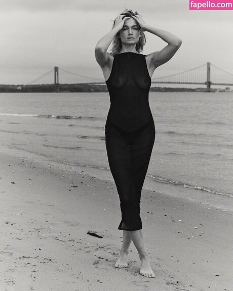 Camille Opp アダルトスター 画像