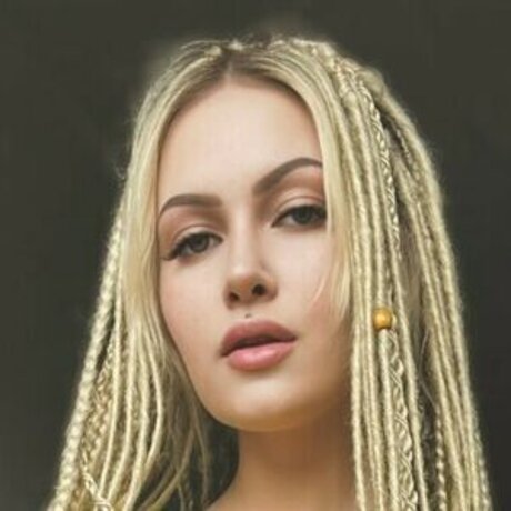 quqqurr ポルノモデル 画像