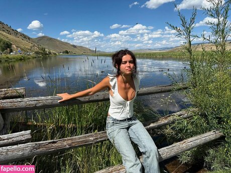 Cczur 裸のスター 写真