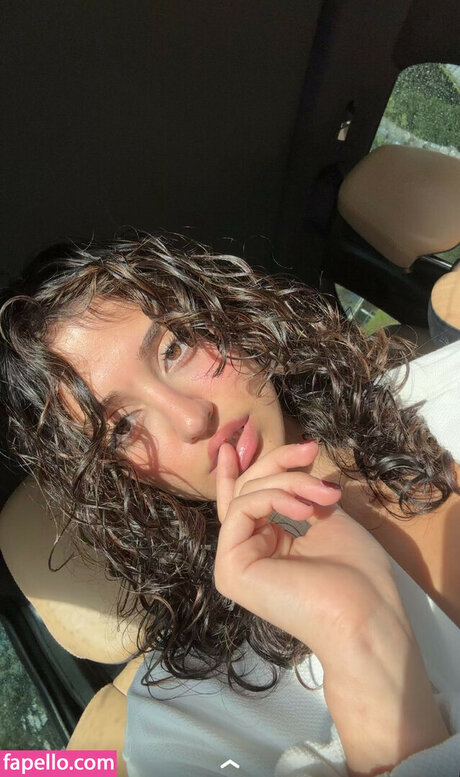 従順なオンリーファンズ トップ 写真