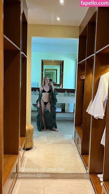 Gina Stiebitz アダルトスター 写真