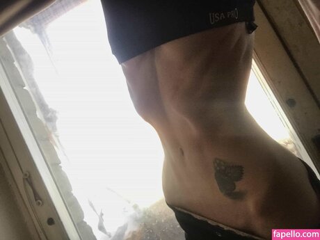 背が高くて巨乳のOnlyFans えろ ギャラリー