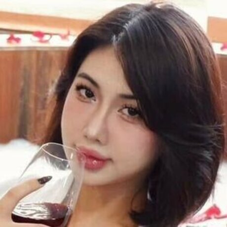 vyvybabiee セクシーなポルノスター 画像