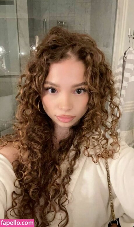 kalogerassister ポルノ女優 写真