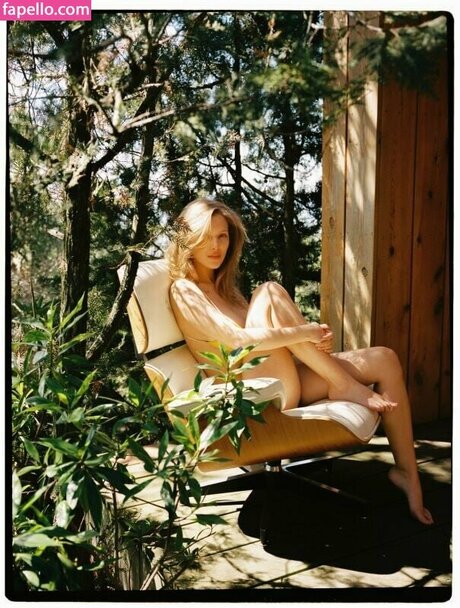 ゴス3P OnlyFans 無料裸 写真