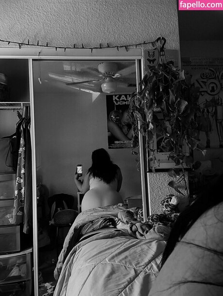 キャンプ オンリーファンズ セックス 写真