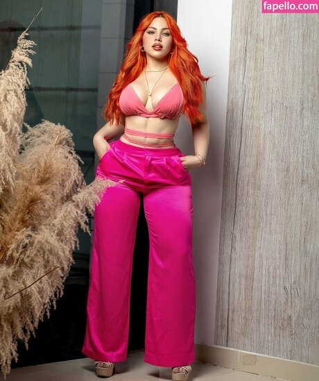 背が高くて巨乳のOnlyFans ポルノ 写真