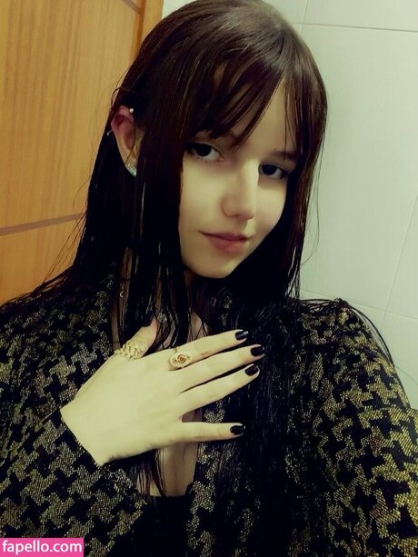 nameluaa スター ヌード 写真