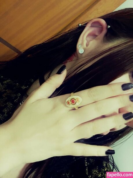 nameluaa 最高のスター 写真