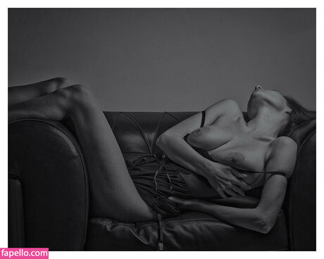 Ksenia Wegner 限定モデル 写真