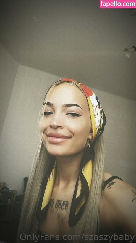 かわいいシーメールオンリーファンズ セクシー 写真