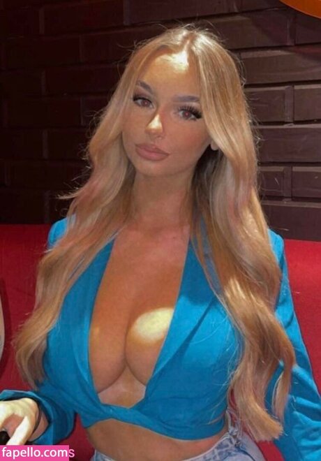 Mimi Malthouse UK ヌードスター 写真