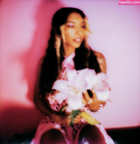 トゥインクスオンリーファンズ 美しいヌード 写真