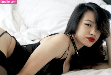 camilaklee 裸のポルノスター 写真