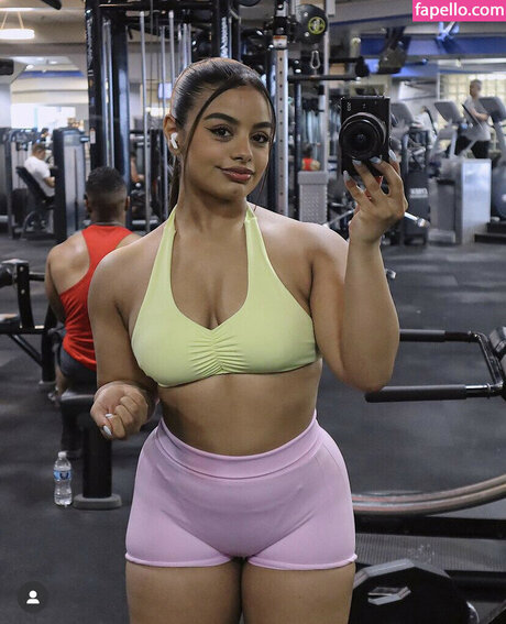 A vriell 素敵なモデル 画像