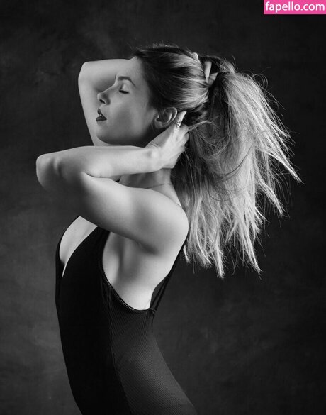 Tslanaxoxo ポルノスター 可愛い 写真