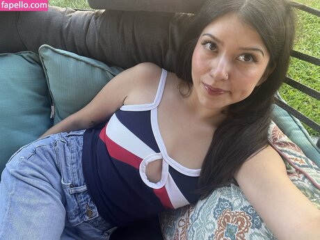 aygela ヌードスター 画像