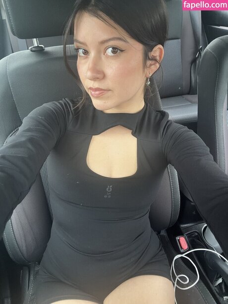 aygela ヌード女優 写真