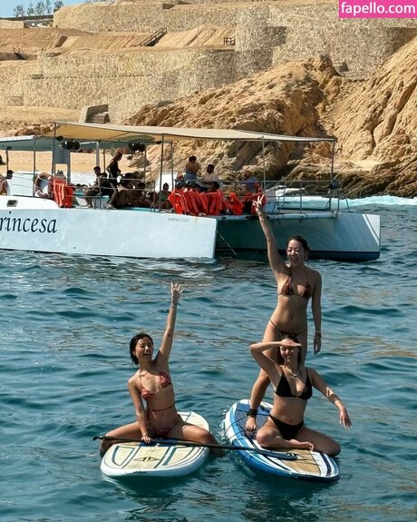 レズビアンの足OnlyFans ホットポルノ 画像