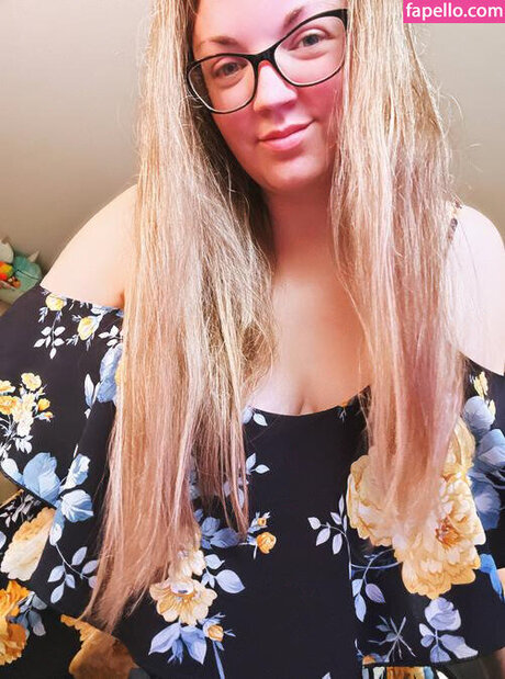 熟女 太め OnlyFans ホット 画像