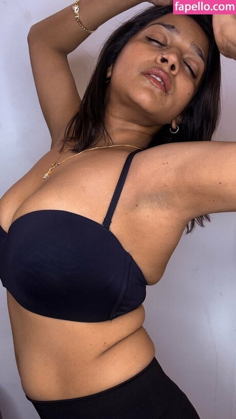 Lavanya Manickam スター ヌード 画像