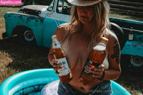 ぽっちゃり黒人OnlyFans 無料裸 画像