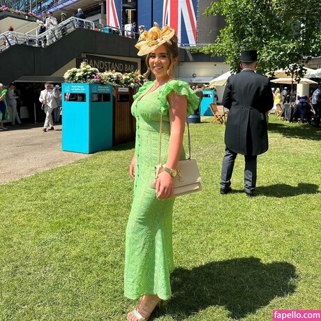 Sophie Williams アダルトモデル 画像