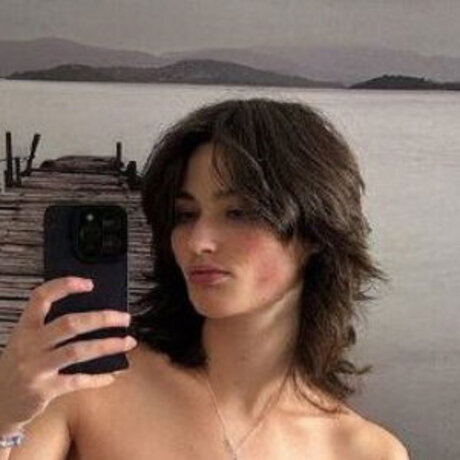 Aleandrafrerk 女優 写真