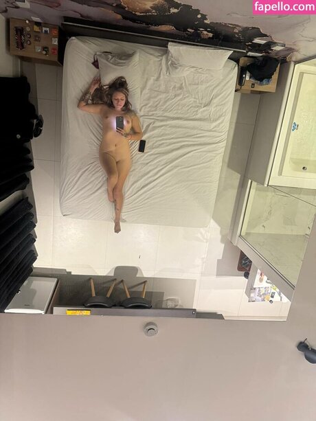 ポーグガールズオンリーファン セクシー裸 ギャラリー