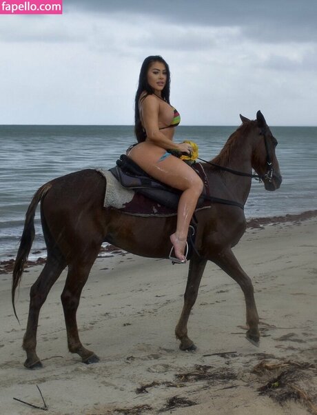 Lavish Cavalli 美しいモデル ギャラリー