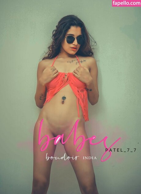 Dimple Chatterjee ポルノスター アート ギャラリー