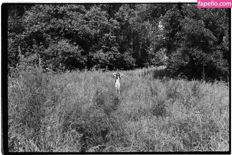 熟女クーガーオンリーファンズ セクシーヌード ギャラリー