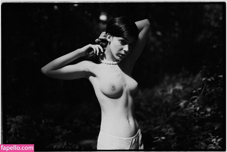 Tanya Asmodeus エロティックなモデル 写真