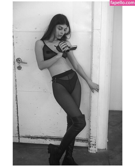 Tanya Asmodeus 無料のスター ギャラリー