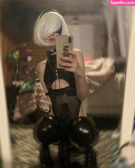 Zoxmbiex エロティックモデル ギャラリー