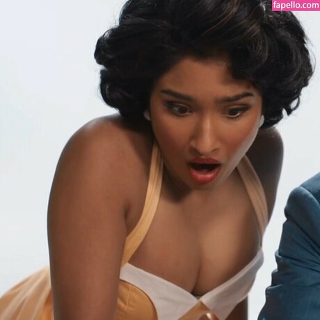 オンリーファンズを覗く 無料セクシー 写真