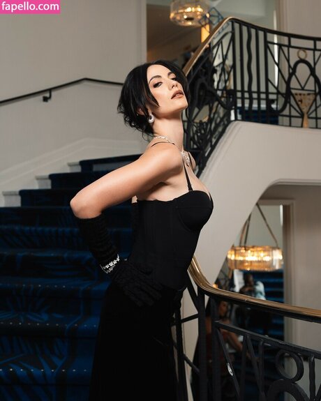 熟女の射精 OnlyFans ヌード 画像