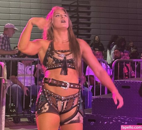 Fallon Henley スター アーカイブ