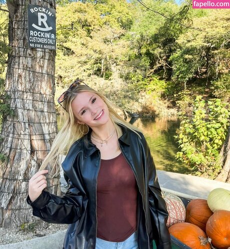 Mads Thompson Maddiiedee 素敵なポルノスター 写真