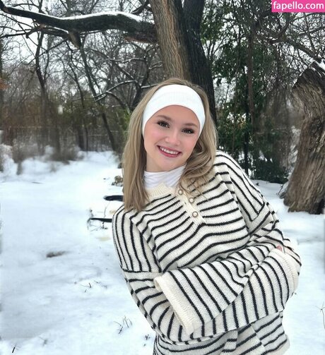 Mads Thompson Maddiiedee かわいいモデル 写真