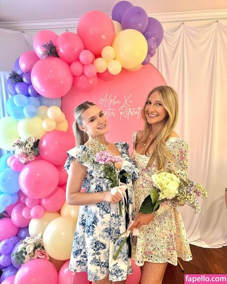 Mads Thompson Maddiiedee 裸の女優 写真