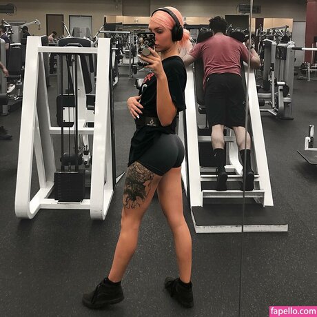 アンバー・オンリーファンズ ヌード 写真