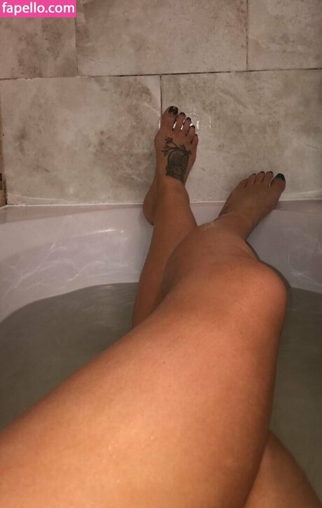 Lar ARose トップモデル 画像