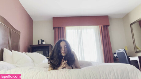 金髪レズビアンオンリーファンズ 美しいポルノ ギャラリー