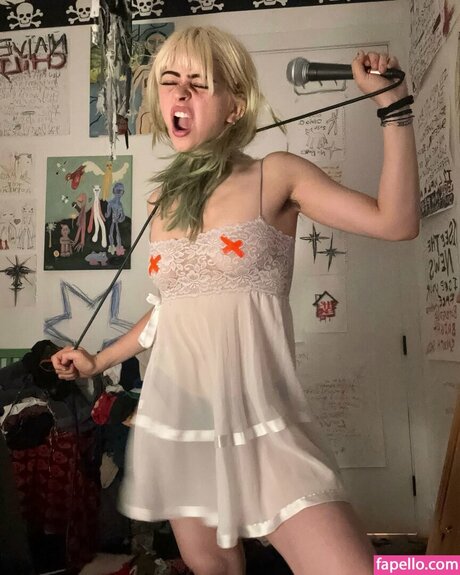 ヌード教師オンリーファンズ ホット裸 ギャラリー