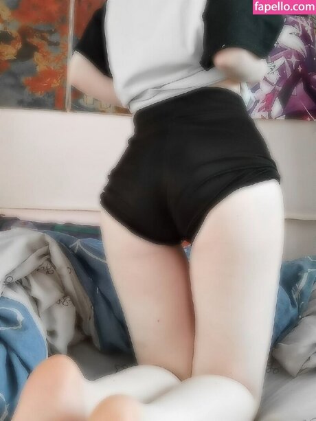 金髪クーガーオンリーファンズ 無料 画像