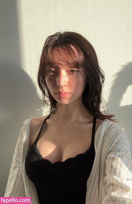 フェイシャルオンリーファンズ 無料ヌード 写真