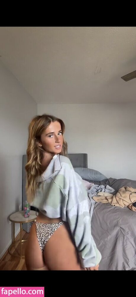 大きな乳首オンリーファンズ ホット 写真