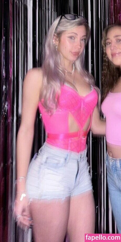 曲線美の女の子オンリーファンズ 無料ポルノ 写真